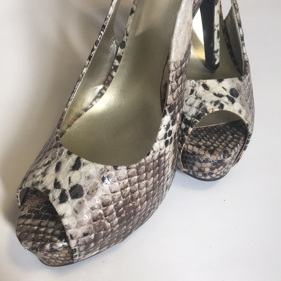 🌸SALE WORTHINGTON snake print High Heel Pumps - Picture 2 of 9